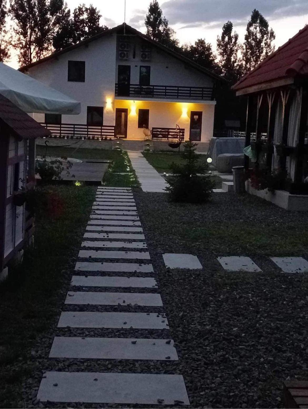 Casa Cu Flori Maramures Baia Mare Exterior foto